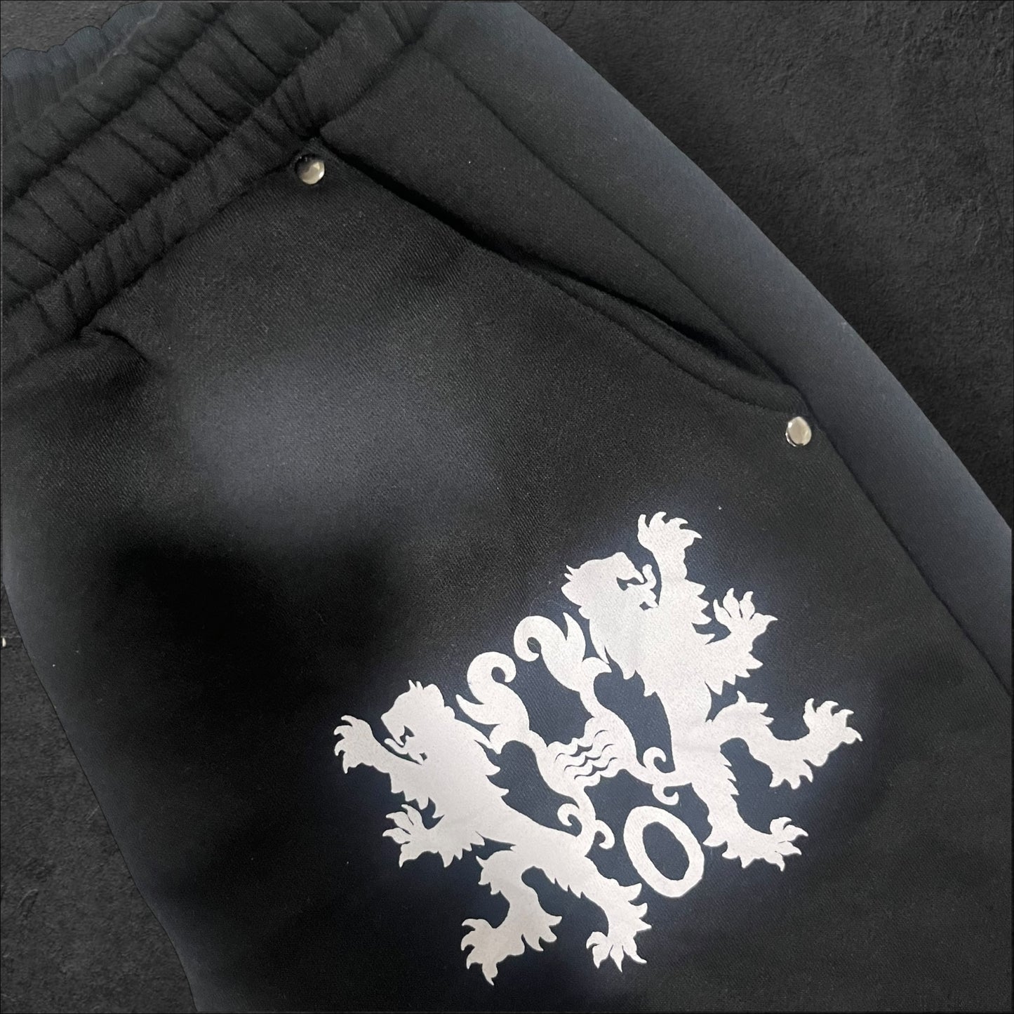 BLACK LEGACY SWEATSUIT